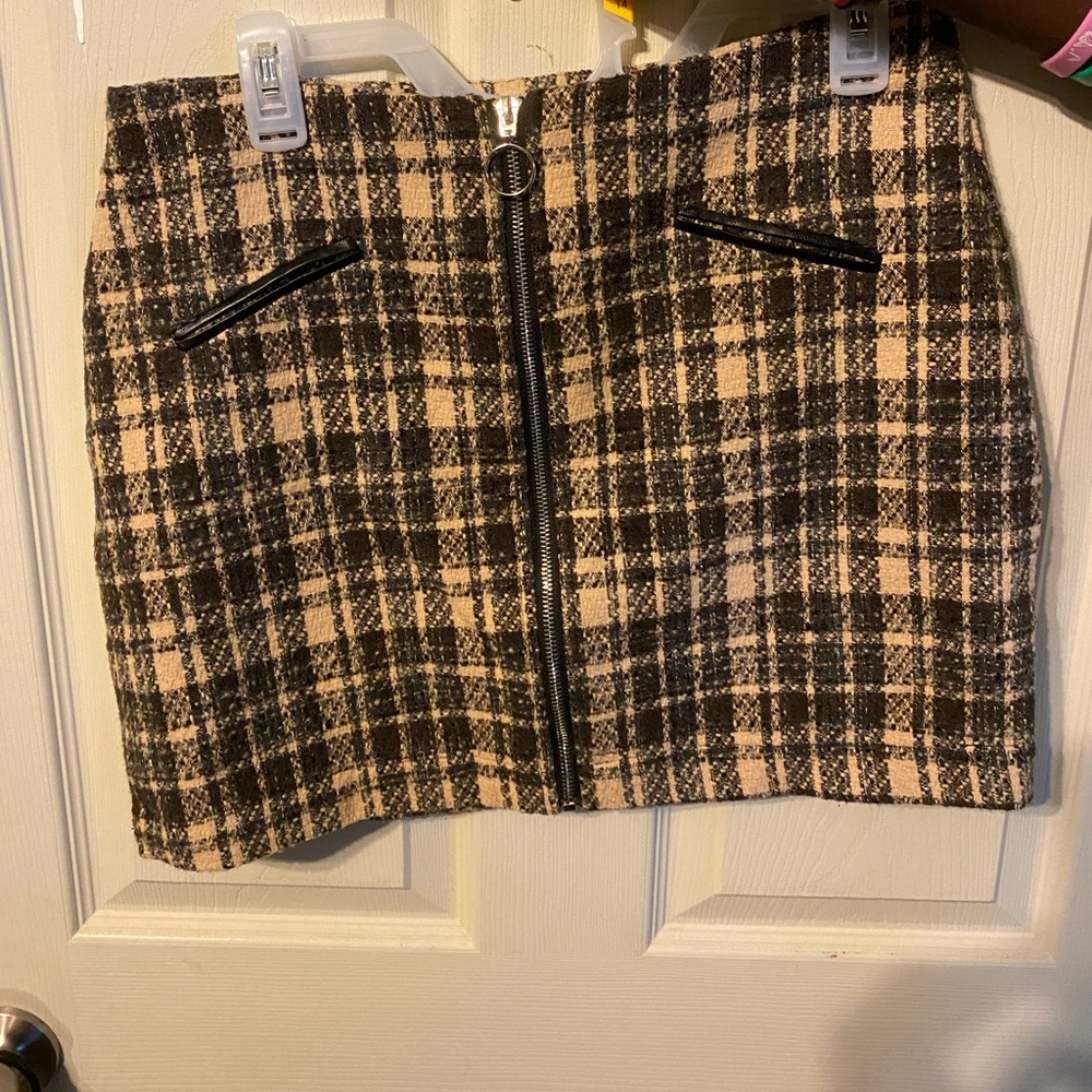 Black and Tan skirt, size large